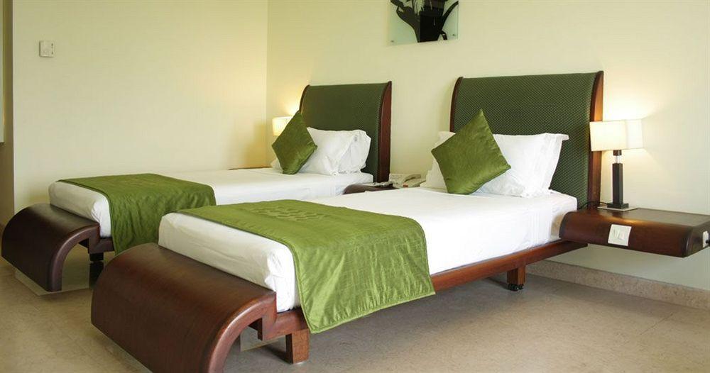 Hotel Atithi Pondicherry Dış mekan fotoğraf