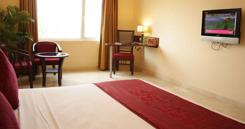 Hotel Atithi Pondicherry Dış mekan fotoğraf